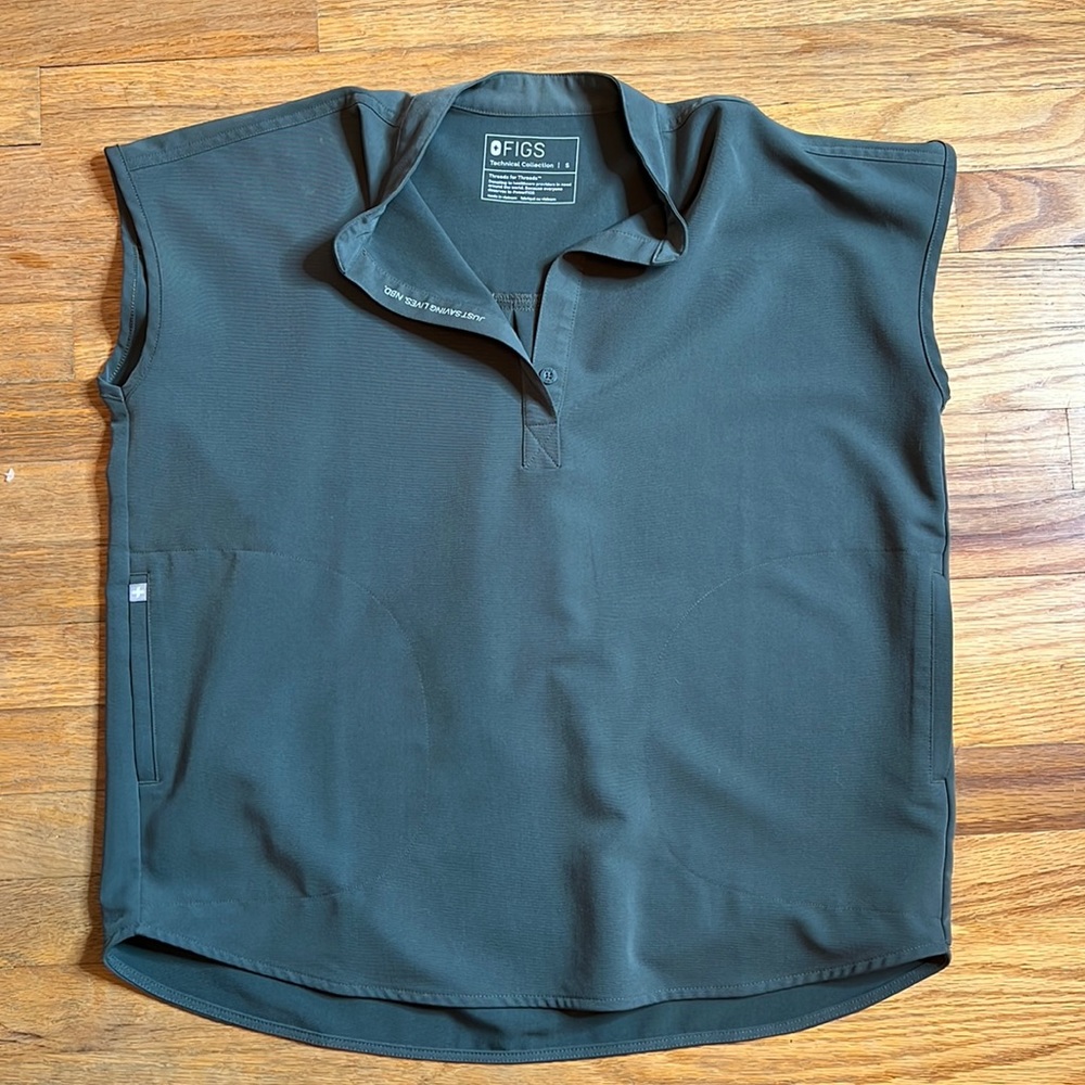 Figs Rafaela™ Oversized Scrub Top Bonsai